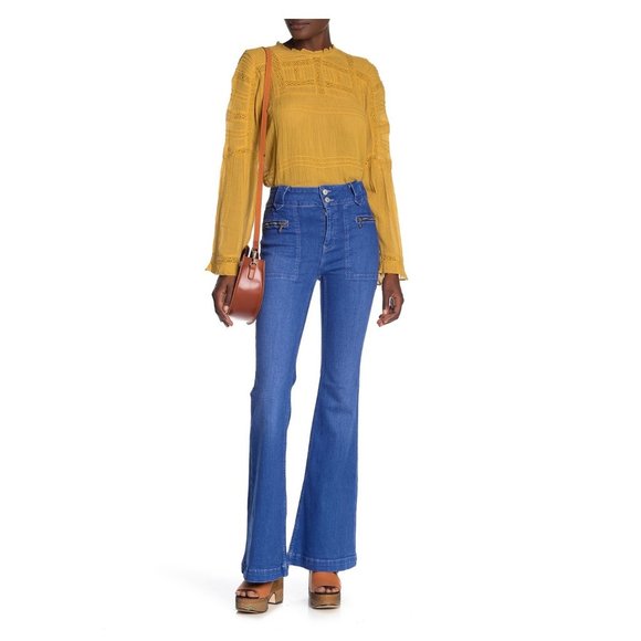 🎁 FREE People Layla Flared Leg Jeans - Picture 2 of 15